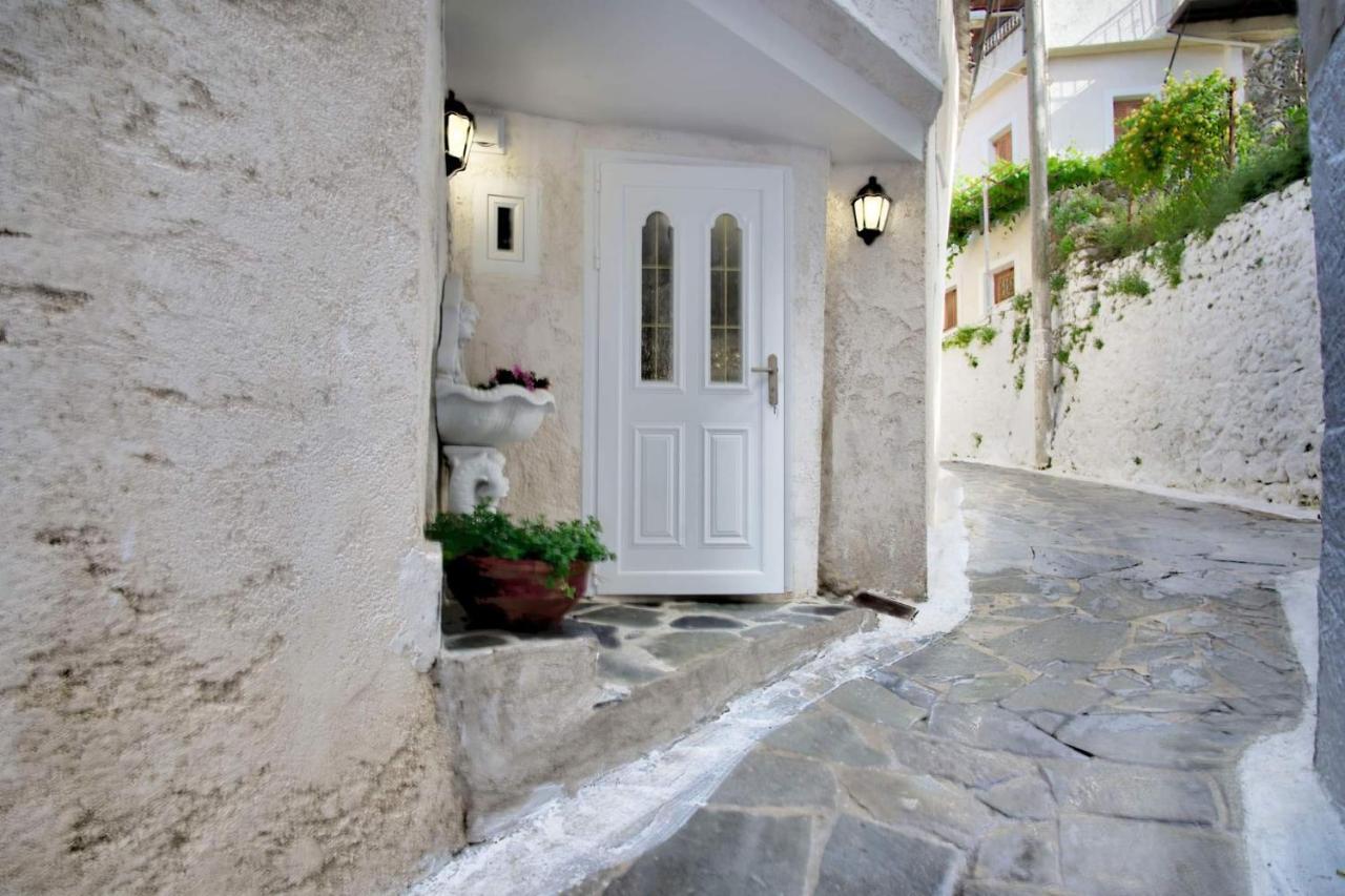 Παραδοσιακό Σπίτι Στο Χωριο Apartment Agioi Deka  Exterior photo